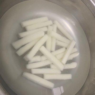 韩国炒年糕怎么做，韩国炒年糕制作方法（教你做韩式炒年糕）