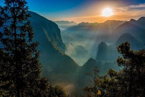 陪你一起看日出，有关陪你看日出的情话（有关陪你看日出的情话短句）