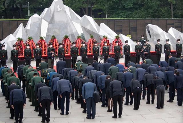 《骨头镇》游戏操作说明，骨头镇操作攻略图文（大量在韩中国人民志愿军烈士遗骸搜寻鉴定细节曝光）