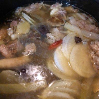 兰州牛肉面的做法，兰州牛肉拉面的做法（这样的兰州牛肉面）