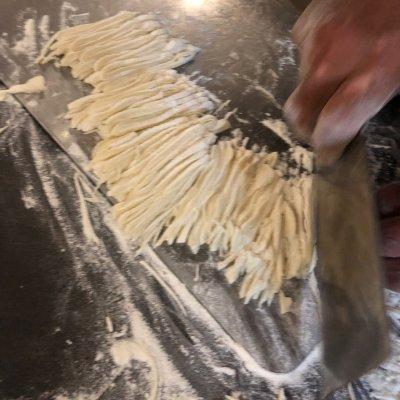 兰州牛肉面的做法，兰州牛肉拉面的做法（这样的兰州牛肉面）