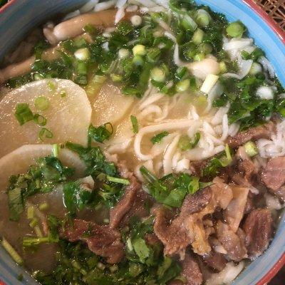 兰州牛肉面的做法，兰州牛肉拉面的做法（这样的兰州牛肉面）