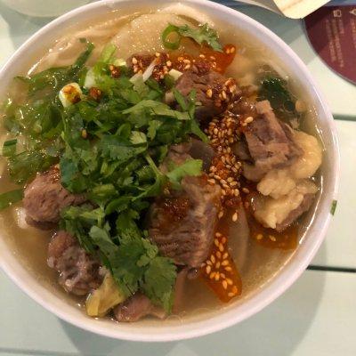 兰州牛肉面的做法，兰州牛肉拉面的做法（这样的兰州牛肉面）