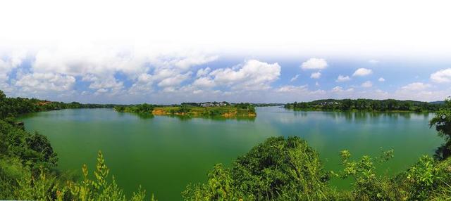 青砖价格一般什么价，青砖价格一般是多少钱一块（邕江之源镌刻历史）