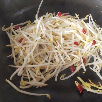 豆芽菜怎么做好吃，制作豆芽简单的方法（手把手教你做超好吃的快手的豆芽炒肉丝）