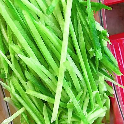 萝卜丝怎么炒好吃，素炒萝卜丝怎么炒好吃（用这道炒萝卜丝征服家人的味蕾吧）