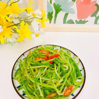 萝卜丝怎么炒好吃，素炒萝卜丝怎么炒好吃（用这道炒萝卜丝征服家人的味蕾吧）