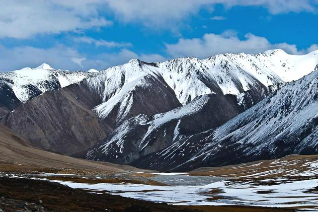 2,我国最神奇的山脉,几乎所有人都听过,但为何近乎没有人见过?