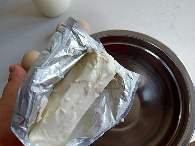 巴斯克芝士蛋糕，巴斯克芝士蛋糕的做法（火遍全网的巴斯克蛋糕）