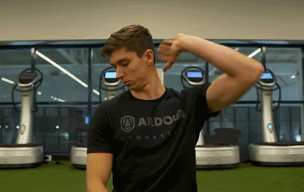 肩胛骨突出，肩胛骨突出图片（4个动作帮你改善）