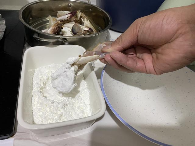 蟹肉怎么做好吃，蟹黄蟹肉怎么做好吃（香味十足又好吃）