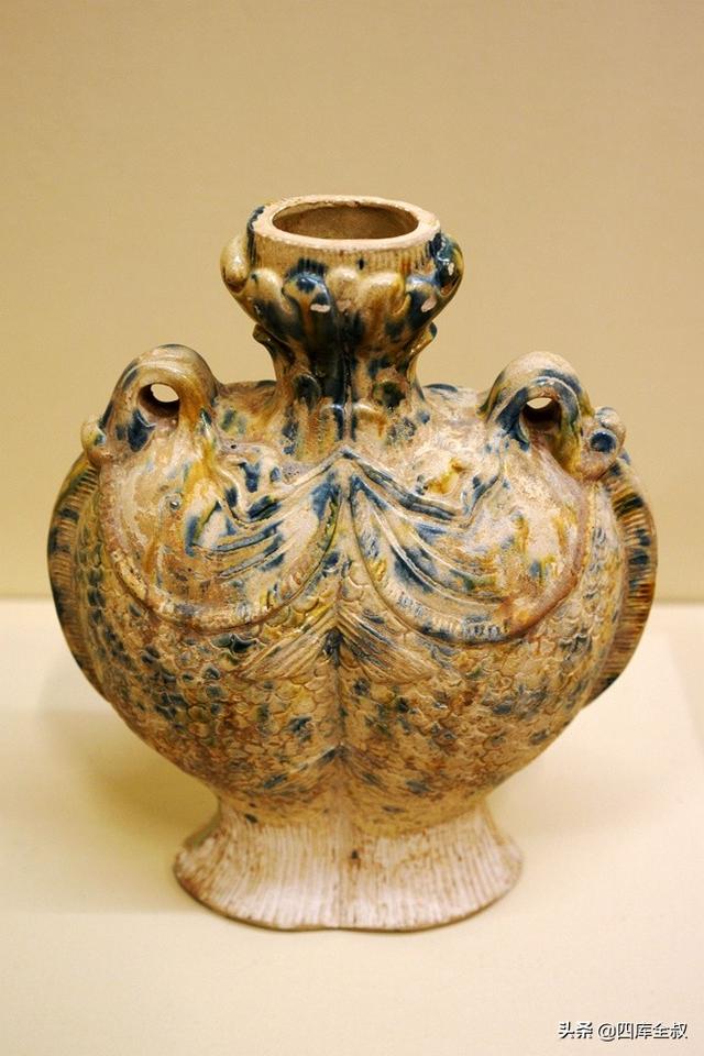 唐三彩是哪三彩，唐三彩有什么（西安、洛阳两地出土的唐三彩）