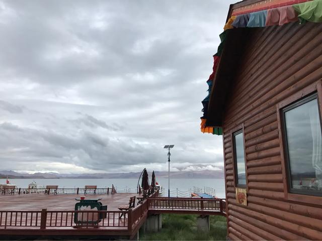 西藏厕所被狼咬死的两人，青藏线被狼吃事件（好多问新藏线住宿）