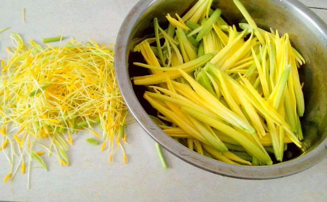 4种有效的催乳食物，什么食物催乳最有效（奶水不足要吃下奶的食物）