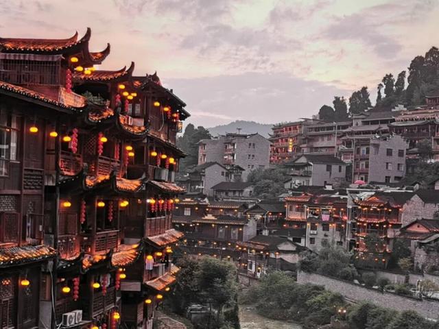 湖南好玩的地方，湖南有哪些好玩的地方（湖南这些好看又好玩的景点）