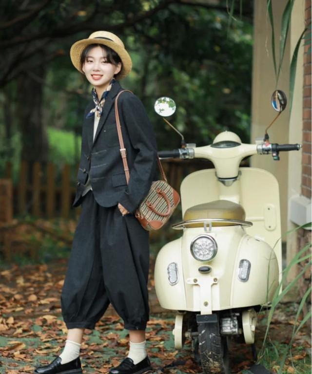 宽腿裤怎么搭配衣服和鞋子，宽腿裤怎么搭配衣服和鞋子男（学会用阔腿裤进行衣服的搭配）