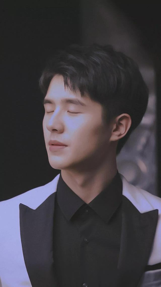 男生头像 刘昊然小哥哥 帅到犯规微信，男生头像 刘昊然小哥哥 帅到犯规（壁纸 ， 帅气的刘昊然）