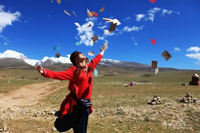 我的家乡在日喀则是什么歌，我的家乡在日喀则是什么歌歌词是什么意思（行走在通天的路上<中>）