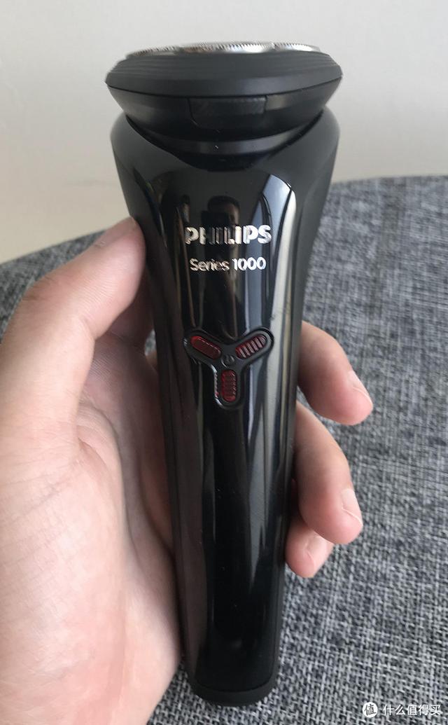 飞利浦哪款剃须刀比较好用，飞利浦的哪款剃须刀好（七款型男平价剃须刀横评）