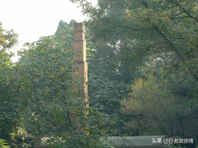 西安临潼区骊山龙背岭，骊山上看风景