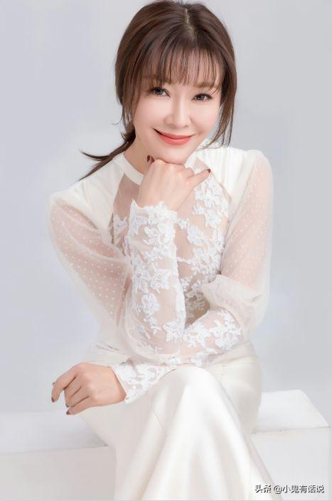 王小骞老公谭江海，王小骞老公谭江海简历（央视名嘴王小骞跟谭江海裸婚却幸福21年）