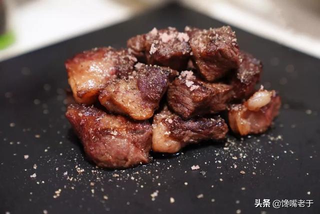 精制食盐和海盐的区别是什么，精制盐和精制食用盐有什么区别（搞懂了再吃有助于健康）