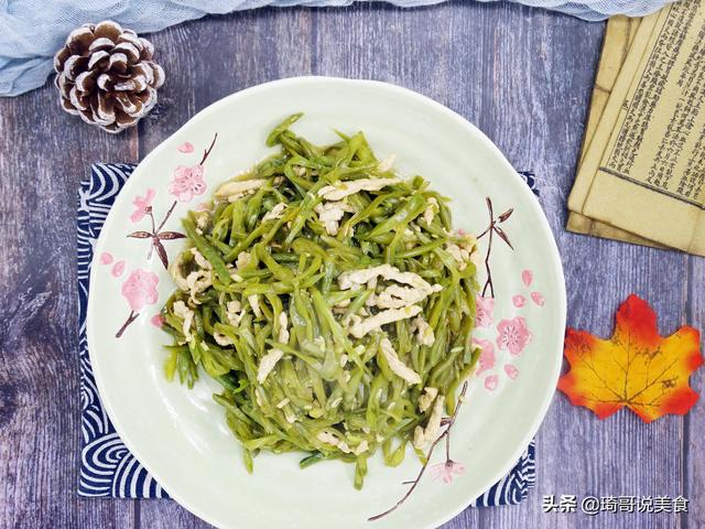 骨头炖土豆的做法，土豆炖骨头百科（1斤相当于20个鸡蛋）