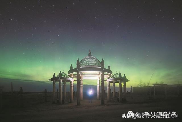 俄罗斯冬季旅行哪些地方可以看极光，俄罗斯看北极光的地方（俄罗斯四大城市欢迎你）