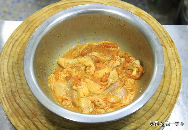 怎么炸鸡翅根又脆又香，自制香酥鸡翅根