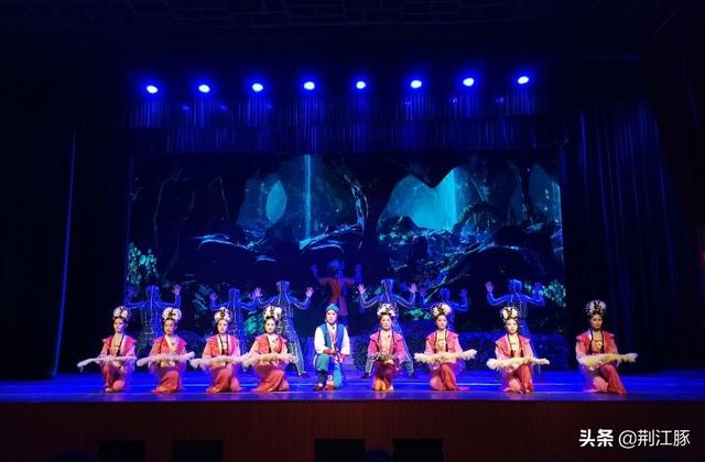 刘海砍樵讲的什么意思，刘海砍樵表达什么意思（我专程去看了一次）