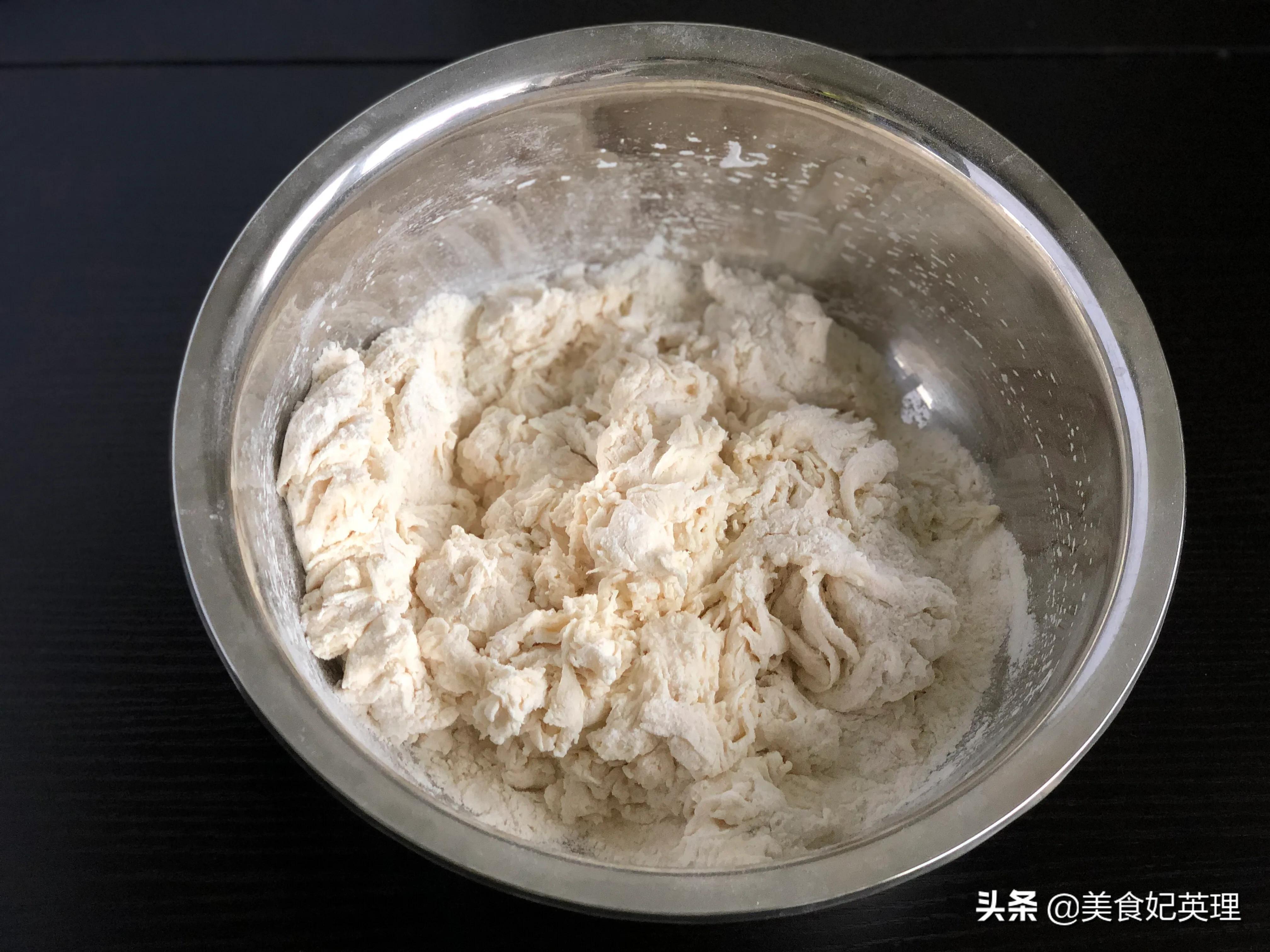 烤箱烤烧饼上下火多少度不硬，老式烧饼的做法和配方（外层酥掉渣中间软到爆）