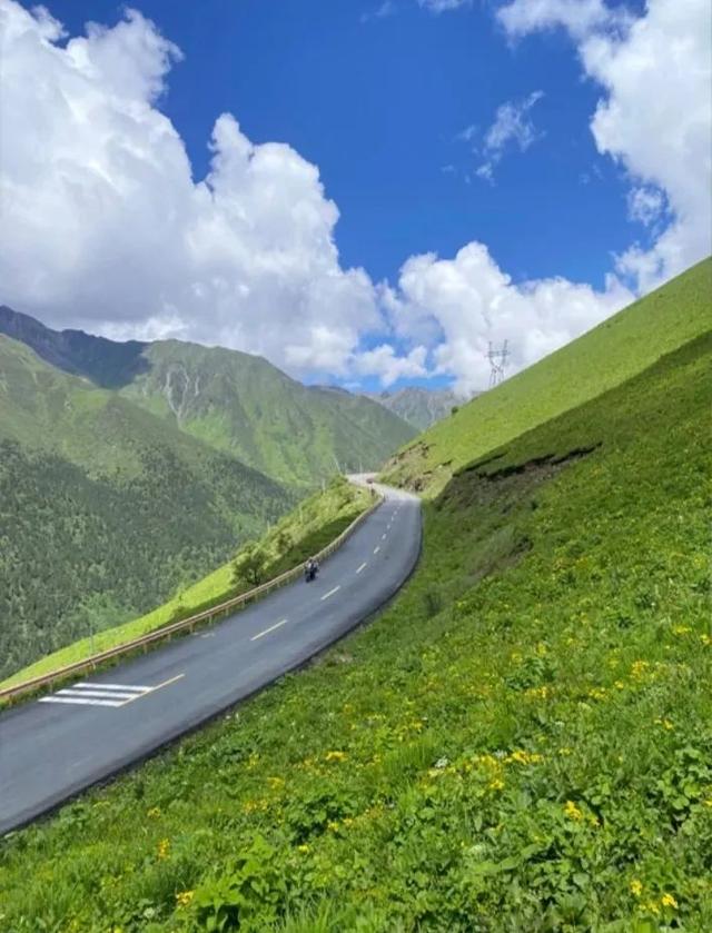 川西北花海风景，两天一夜川西秘境之旅