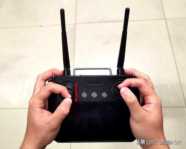 无人机怎么起飞，无人机起飞操作入门教程（如何正确起飞与降落无人机）