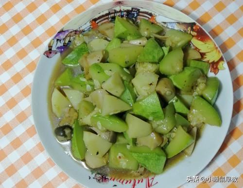 荀瓜怎么炒好吃，怎样素炒荀瓜（却做出鲜香美味超好吃的下饭菜）