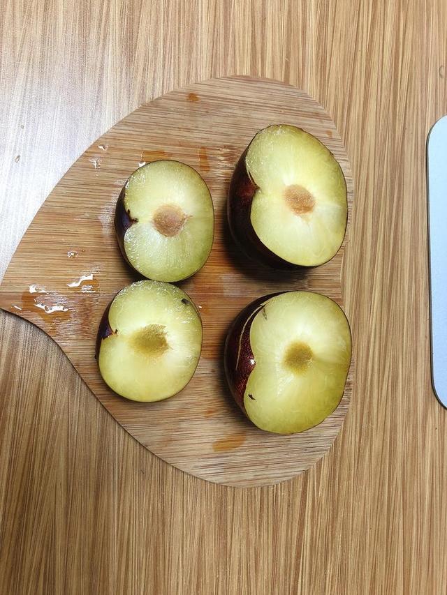 黑布林是李子吗，黑布林李子含糖量高吗（感谢种友送的李子 - 黑布林）