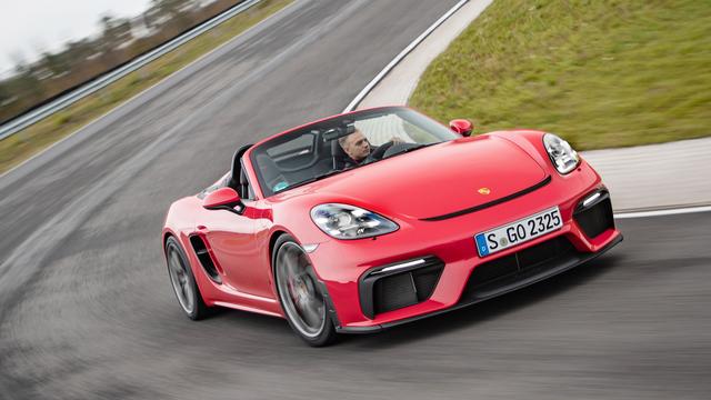 尼桑sylphy，尼桑轩逸怎么样（其实......丰田的所有车都叫皇冠）