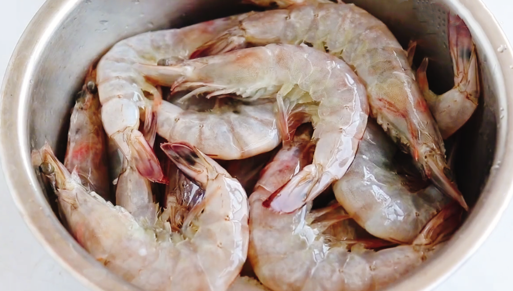 图片[2]-【椒盐虾】做法步骤图 做一大盆不过瘾 一看就会-起舞食谱网