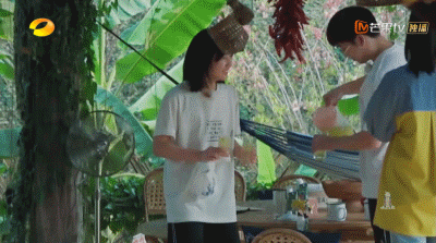 向往的生活开局推到张子枫，张子枫是谁推荐到向往的生活（《向往的生活4》张子枫被疑社恐）