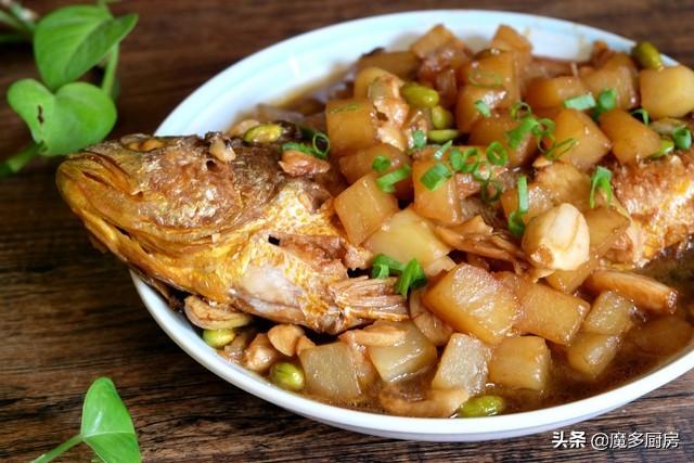 大黄鱼家常做法：简单几步做出鲜嫩美味，新手也能轻松上手的下饭好菜