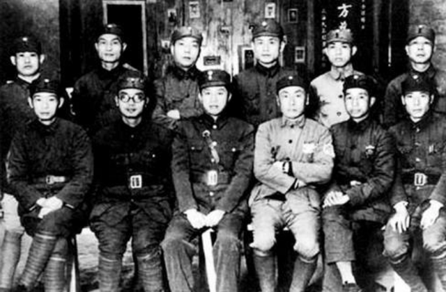 叶挺项英，叶挺和项英谁先去世（项英之死始末：遗体没有找到）