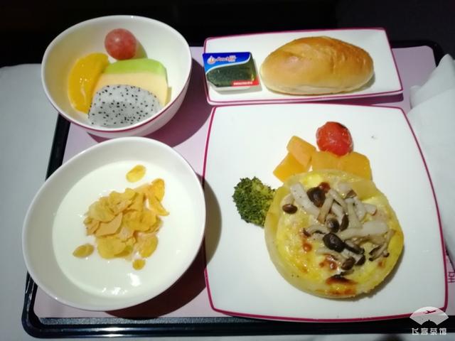 公务舱有什么待遇，飞机公务舱有什么待遇（全套公务舱待遇真的超享受）