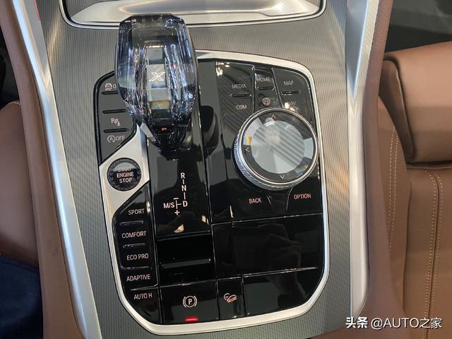 宝马x6价格多少钱一辆，宝马X62021款最低价格是多少钱（4.4T+8AT）