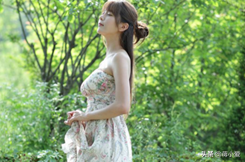 双子女两种长相超准，什么属相的双子座命好（12星座女生的长相特点）