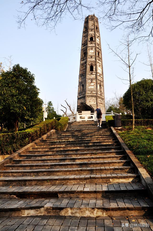 比萨斜塔建筑欣赏，掩藏于九峰十二山的“上海比萨斜塔”