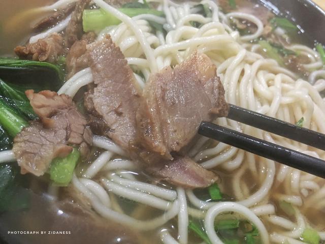 牛肉面的热量，一碗牛肉面的热量（这里有一碗值得回味的牛肉面）