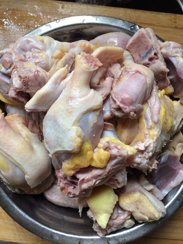 鸭子炖汤和什么一起炖最有营养，鸭子炖汤和白萝卜一起炖最有营养（外婆用了几十年的方法）
