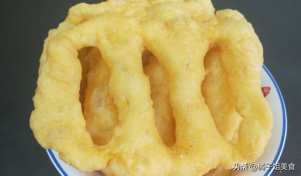 懶人早餐新寵：無需揉面的酥脆蓬松餅 10分鐘搞定 比油條還簡單-起舞食譜網