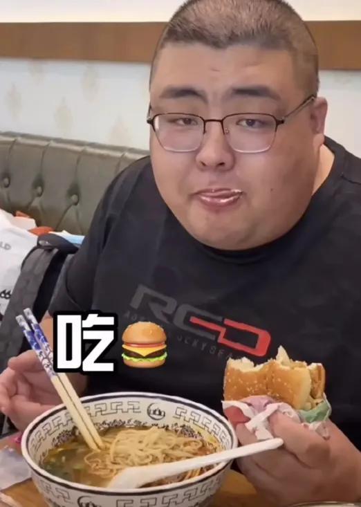 浪味仙是女的还是男，浪味仙是女生还是男生（“浪胃仙”90后小伙子凭实力爆红网络）