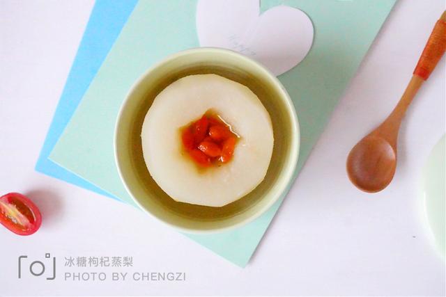 蒸梨的功效与作用，蒸苹果的功效与作用（把这两样和梨一起蒸）