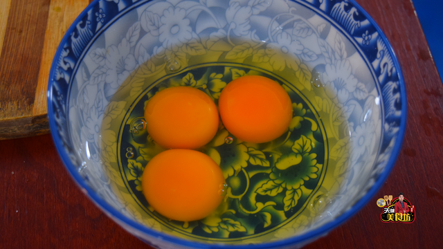 菠菜蒸蛋的做法，菠菜和鸡蛋能一起蒸吗（菠菜鸡蛋羹最好吃的家庭做法）